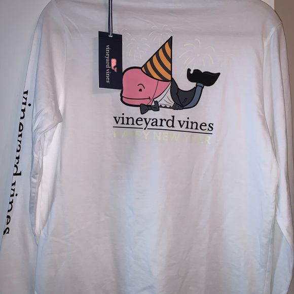 NWT Vineyard Vines Happy New Year Tee Glow in Dark - Picture 1 of 8